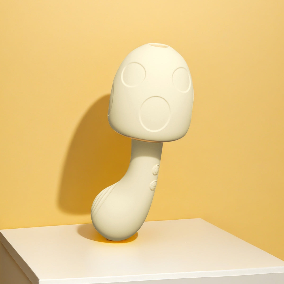 Doudou mushroom sucks jumping eggs, heated breast pump G-point wrap sucks honey beans to stimulate the clitoris, trendy massager, sex products, multi-frequency strong shock pinch leg masturbator